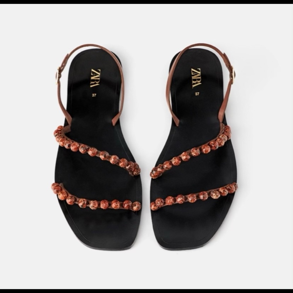 Zara flat sandals./ SIZE 40/9